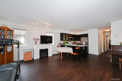 Dining Area Photo of 101 13958 108 Avenue, Surrey, BC