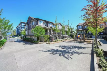 Entry Foyer Photo of 101 13958 108 Avenue, Surrey, BC