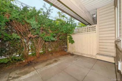 Powder Room Photo of 101 13958 108 Avenue, Surrey, BC