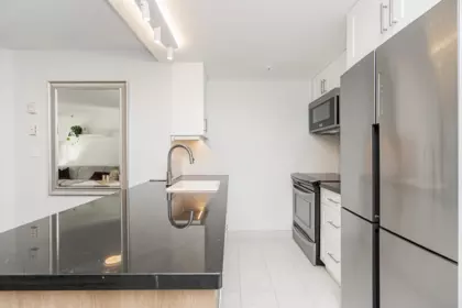 Family Room Photo of 403 811 Helmcken Street, Vancouver, BC