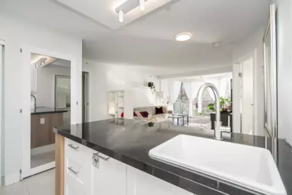 Kitchen Photo of 403 811 Helmcken Street, Vancouver, BC