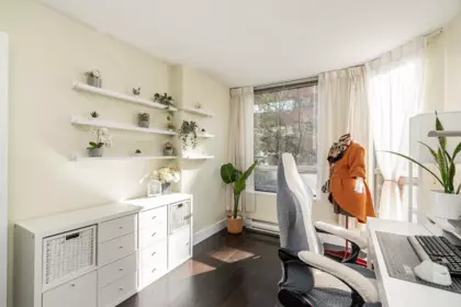 Mudroom Photo of 403 811 Helmcken Street, Vancouver, BC