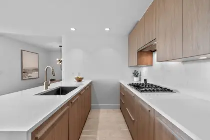 404 1210 E 27th Street, North Vancouver, BC, North Vancouver — Apartment/Condo for sale