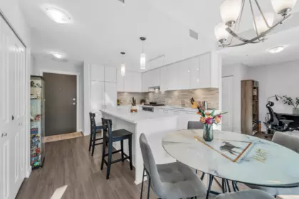 213 9551 Alexandra Road, Richmond, BC, Richmond — Apartment/Condo for sale