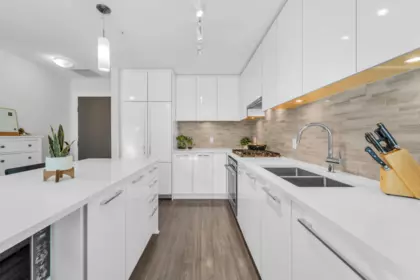 213 9551 Alexandra Road, Richmond, BC, Richmond — Apartment/Condo for sale