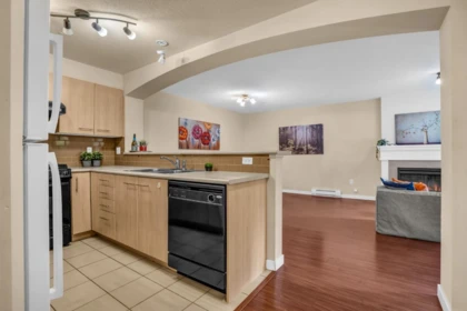 Dining Area Photo of 2102 5113 Garden City Road, Richmond, BC