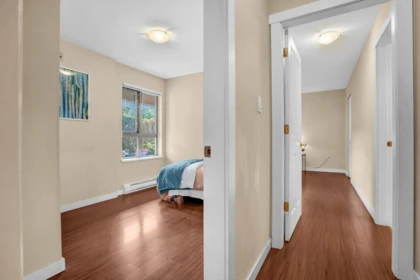 Entry Foyer Photo of 2102 5113 Garden City Road, Richmond, BC