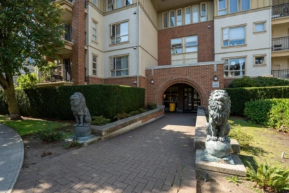 2102 5113 Garden City Road, Richmond, BC, Richmond — Apartment/Condo for sale