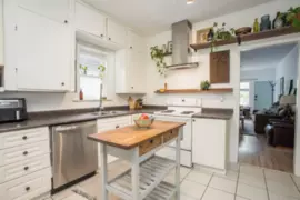 1976 Warwick Avenue, Port Coquitlam, BC