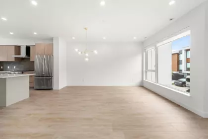Walk-In Closet Photo of 44 3597 Malsum Drive, North Vancouver, BC