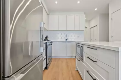 Kitchen Photo of 432 5415 Brydon Crescent, Langley, BC