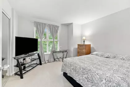 Powder Room Photo of 246 600 Park Crescent, New Westminster, BC