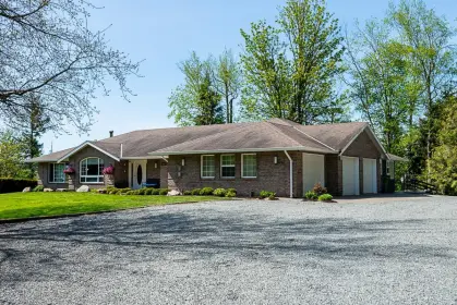 4669 Udy Road, Abbotsford, BC, Abbotsford — Single Family Residence for sale