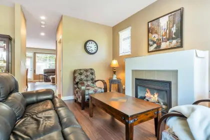 34 18199 70 Avenue, Surrey, BC, Surrey — Townhouse for sale