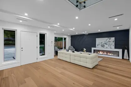 819 W 20th Street, North Vancouver, BC, North vancouver — Single Family Residence for sale