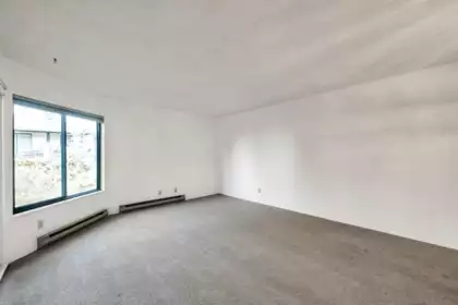 209 1355 Winter Street, White Rock, BC, White Rock — Apartment/Condo for sale