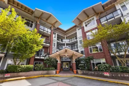 105 11950 Harris Road, Pitt Meadows, BC, Pitt meadows — Apartment/Condo for sale