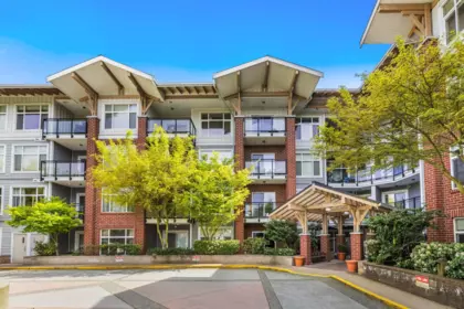 105 11950 Harris Road, Pitt Meadows, BC, Pitt meadows — Apartment/Condo for sale