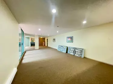 Hallway Photo of 1006 728 Princess Street, New Westminster, BC