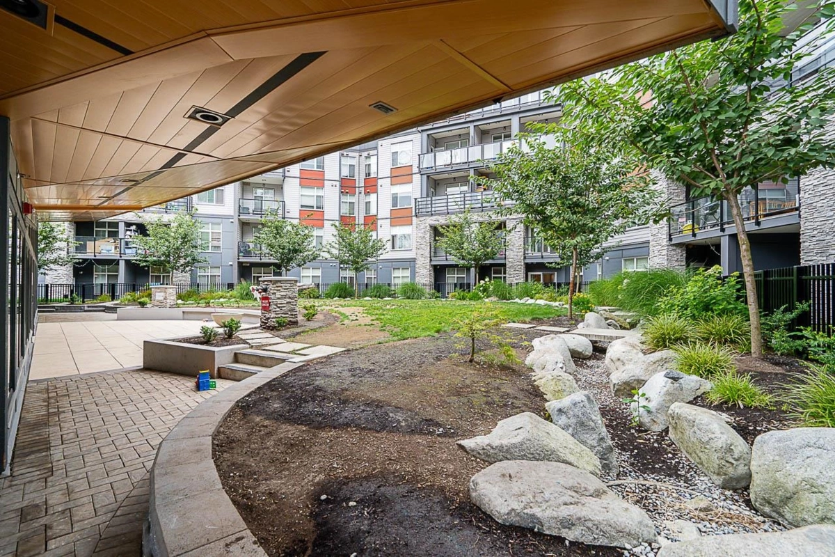 Outdoor Deck Photo of 425 11077 Ravine Road, Surrey, BC