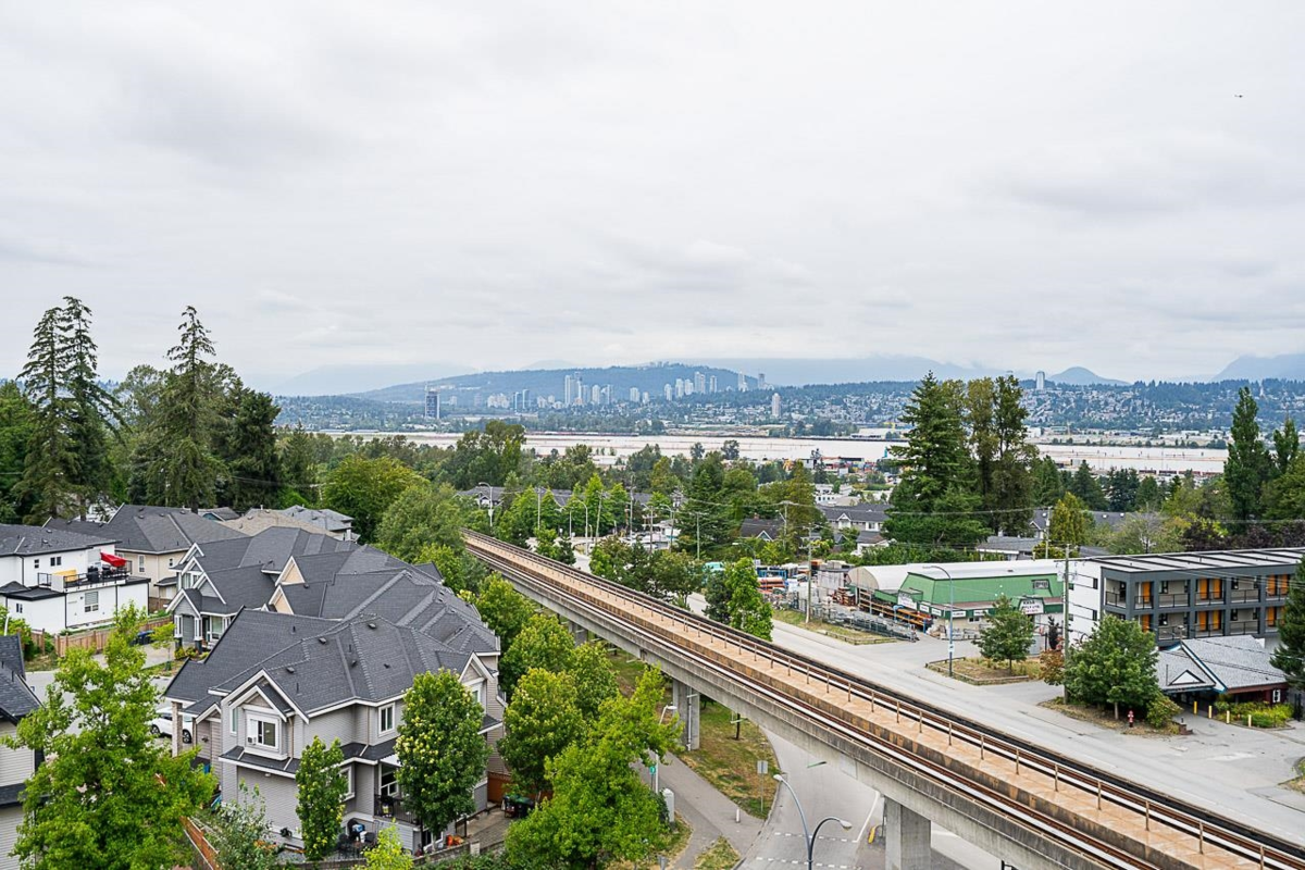 Outdoor Patio Photo of 425 11077 Ravine Road, Surrey, BC