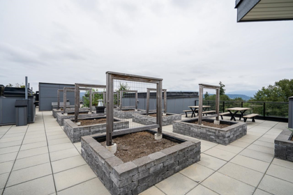 Backyard Photo of 425 11077 Ravine Road, Surrey, BC