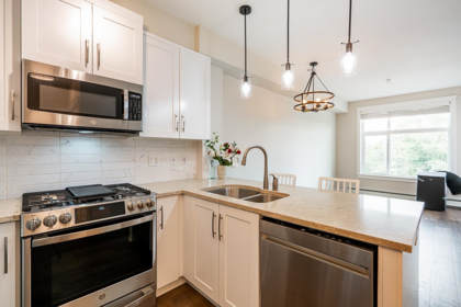 425 11077 Ravine Road, Surrey, BC