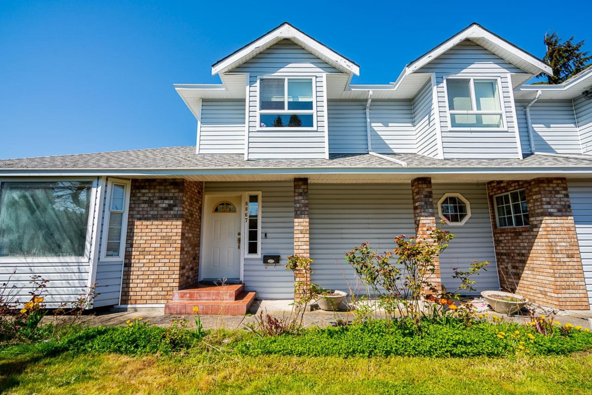 Garden / Landscaping Photo of 8867 116b Street, Delta, BC