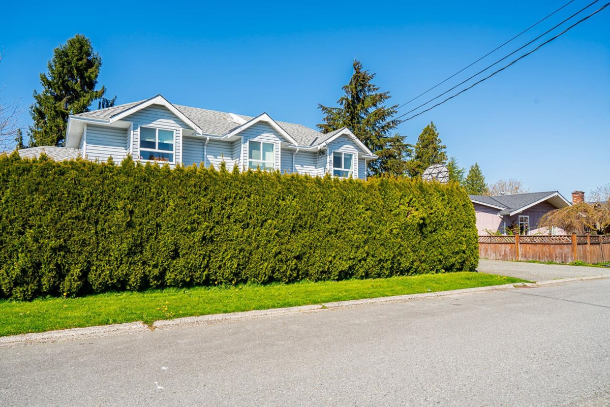 Outdoor Kitchen Photo of 8867 116b Street, Delta, BC