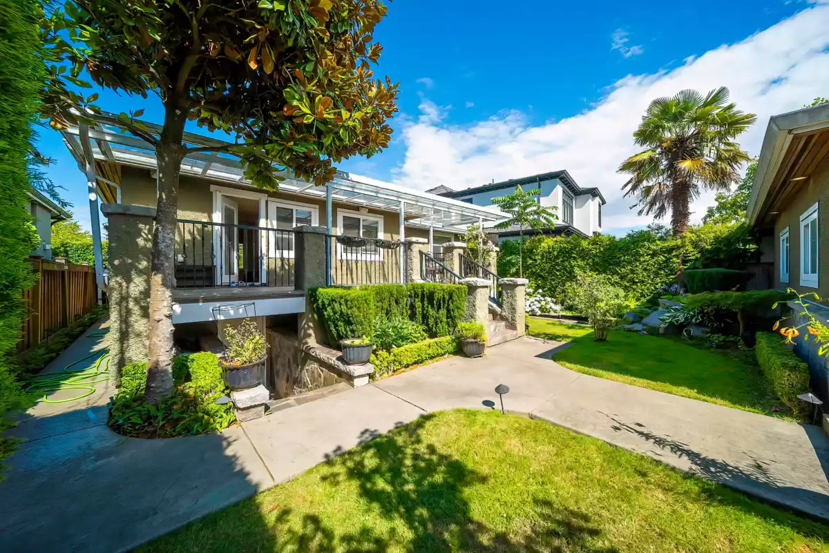 Fitness Center Photo Near 3347 Trutch Street, Vancouver, BC