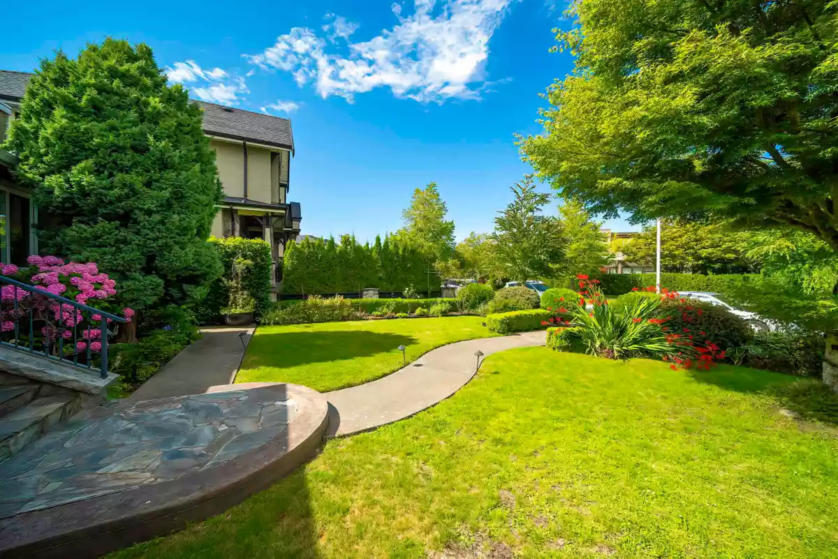 Hot Tub / Spa Photo of 3347 Trutch Street, Vancouver, BC