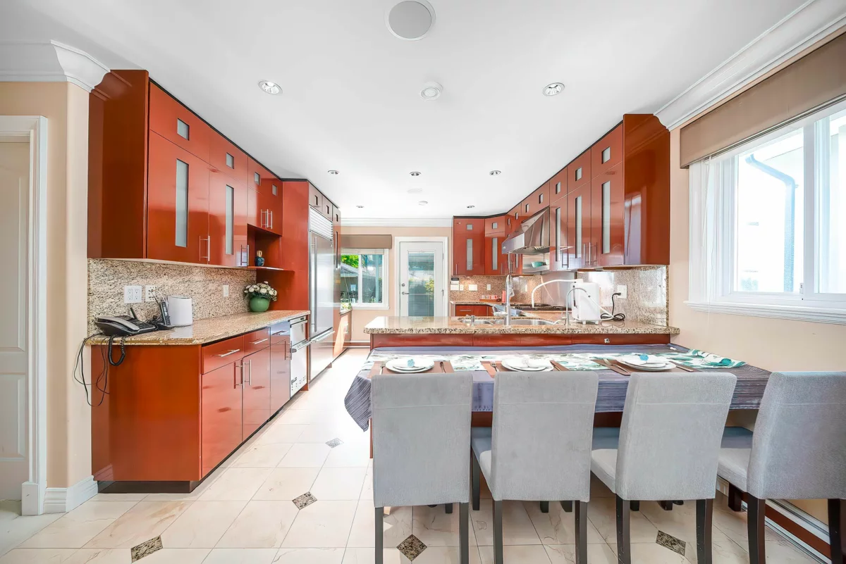 Kitchen Island Photo of 3347 Trutch Street, Vancouver, BC