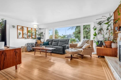 852 E 17th Street, North Vancouver, BC, North Vancouver — Single Family Residence for sale