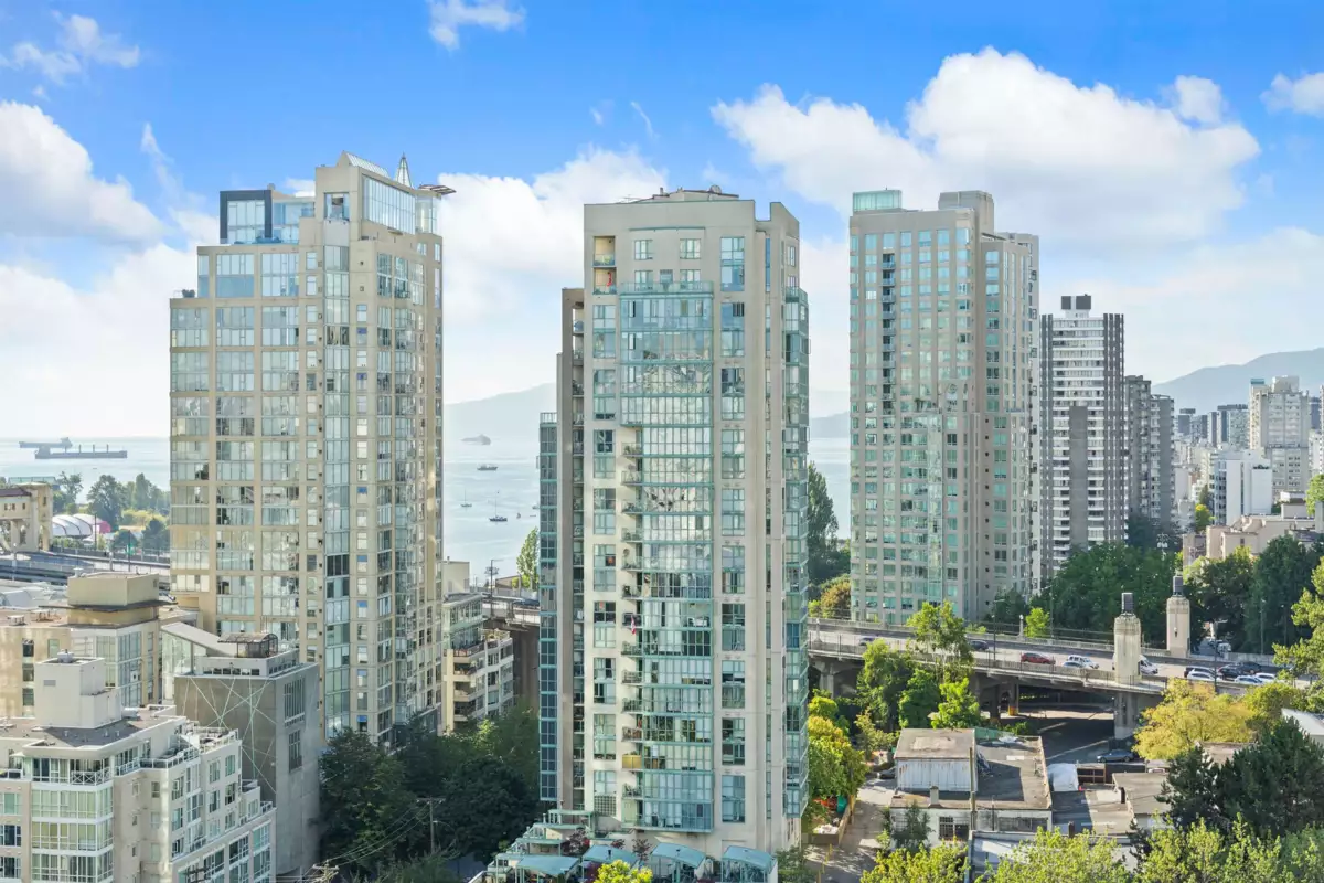 Outdoor Deck Photo of 1907 1480 Howe Street, Vancouver, BC