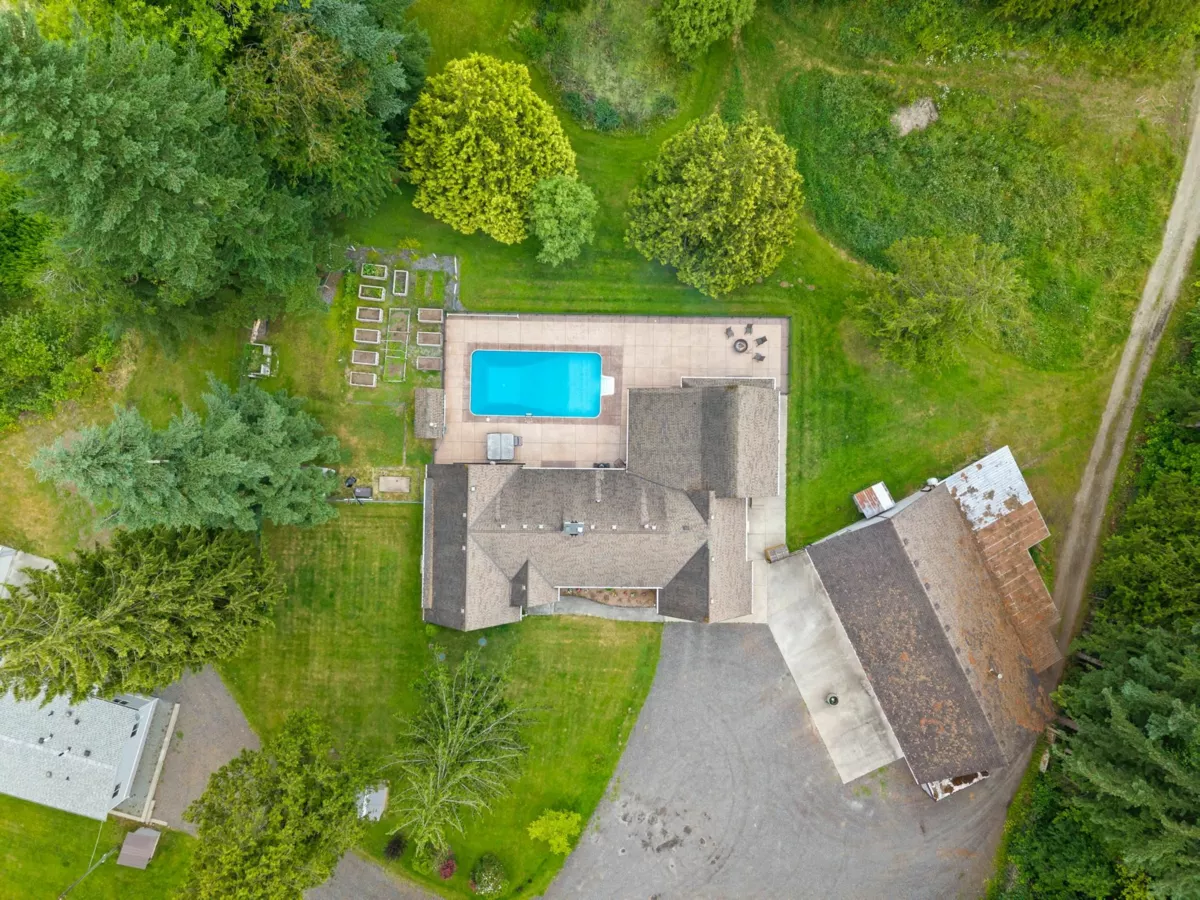 Family Room Photo of 6124 264 Street, Langley, BC