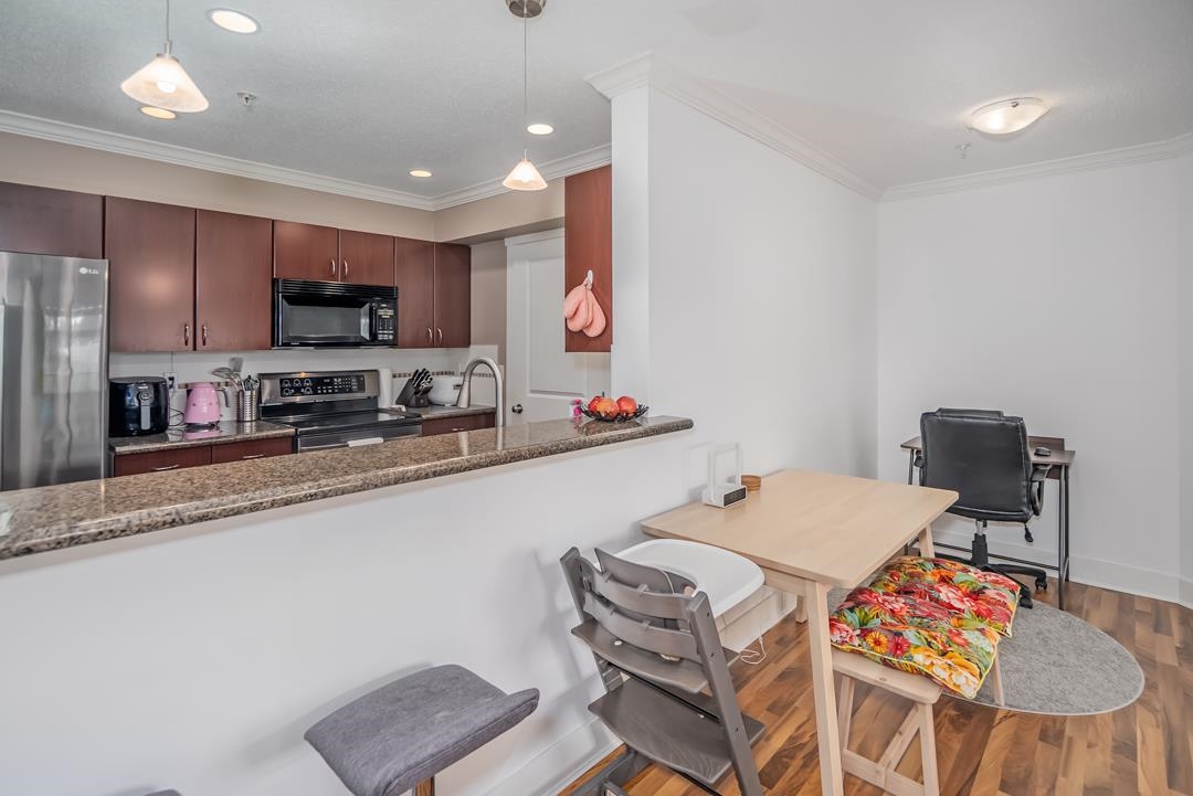 Bedroom 2 Photo of 303 33255 Old Yale Road, Abbotsford, BC