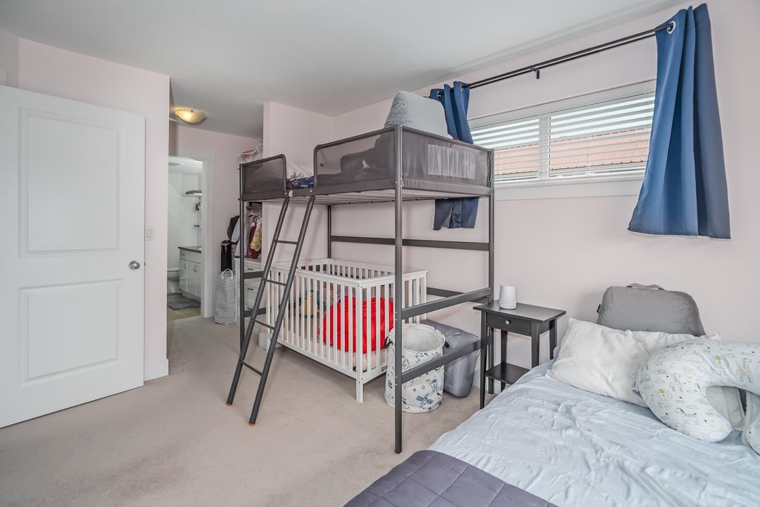 Kitchen Photo of 303 33255 Old Yale Road, Abbotsford, BC