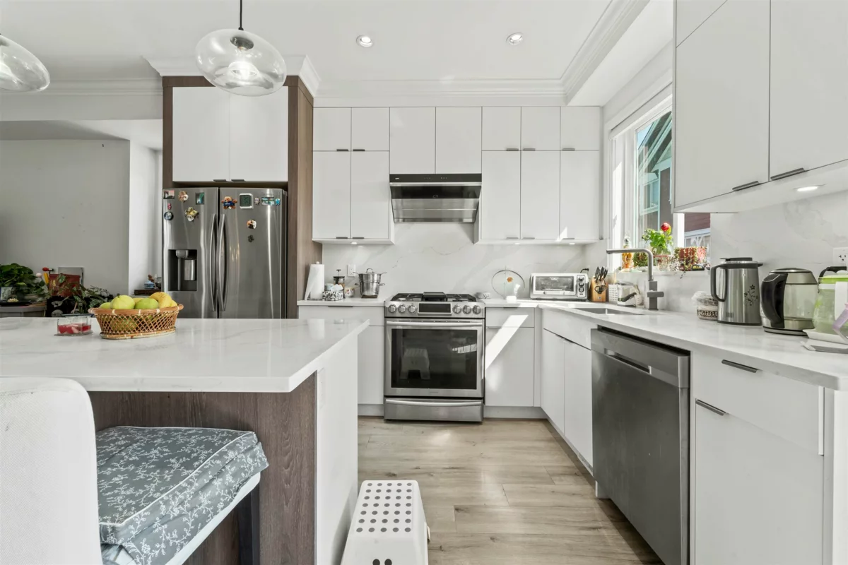 Basement Recreation Room Photo of 4 608 Ewen Avenue, New Westminster, BC