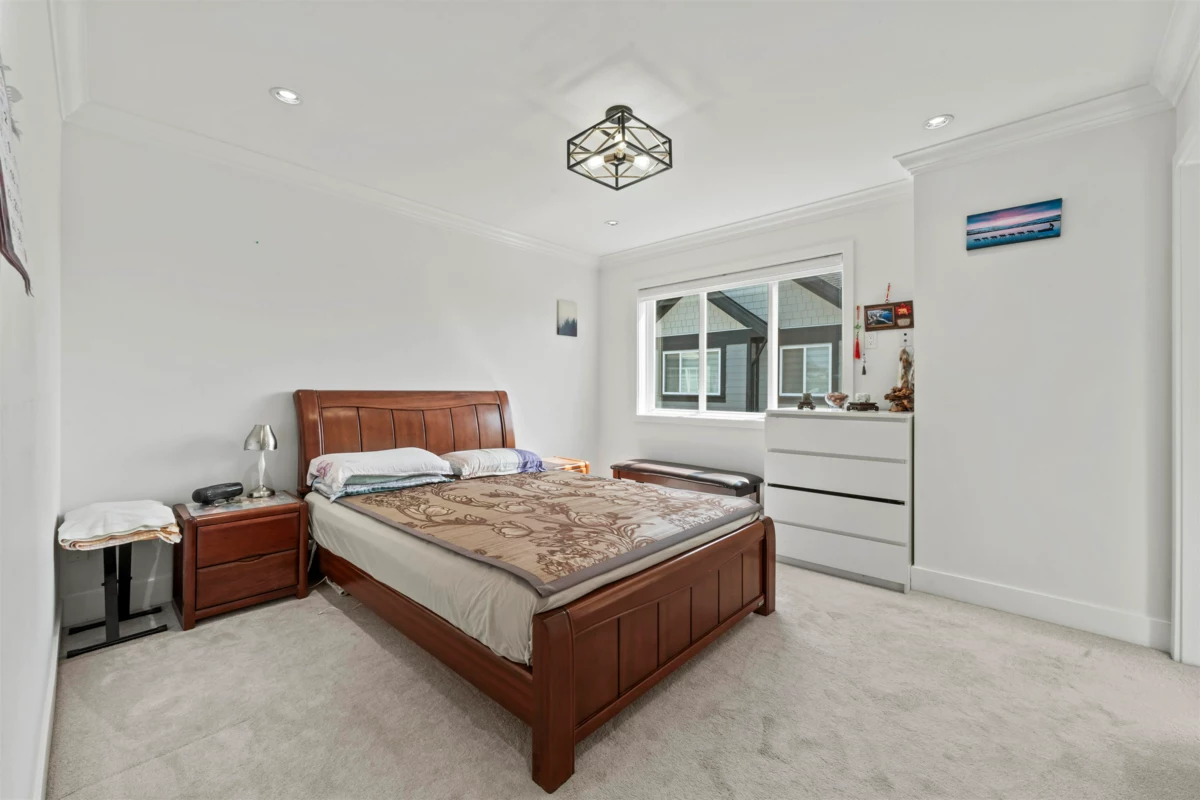 Garage Interior Photo of 4 608 Ewen Avenue, New Westminster, BC