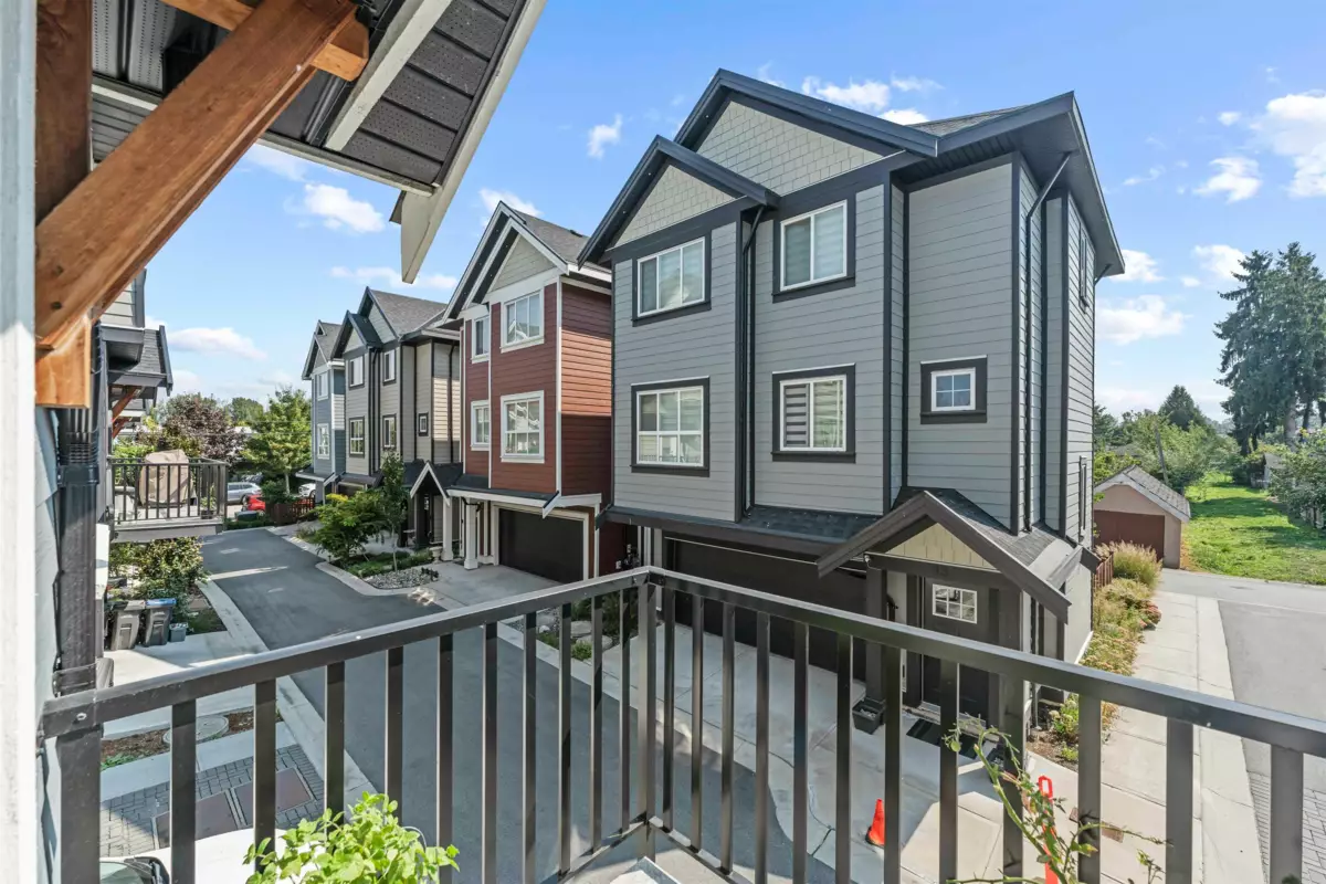 Laundry Room Photo of 4 608 Ewen Avenue, New Westminster, BC
