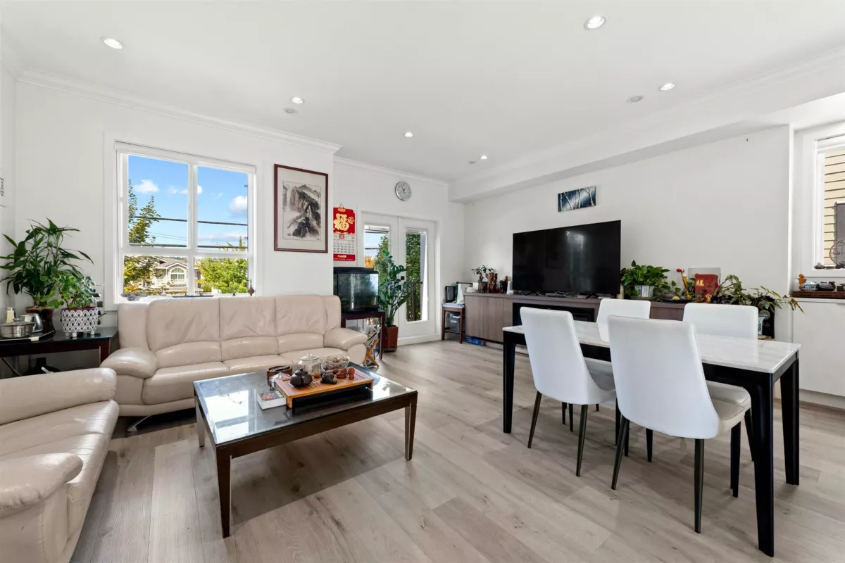 Pantry Photo of 4 608 Ewen Avenue, New Westminster, BC