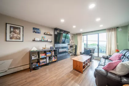 109 5340 Hastings Street, Burnaby, BC, Burnaby — Apartment/Condo for sale