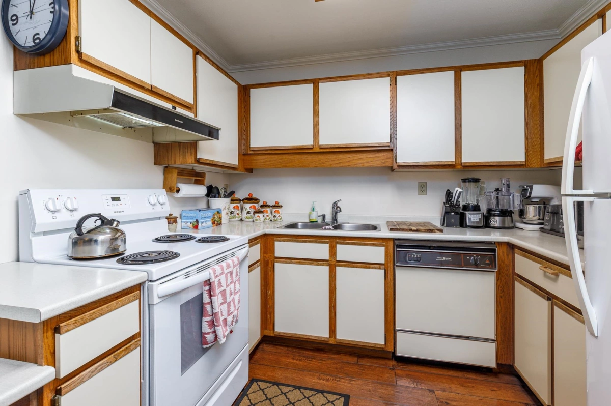 Breakfast Nook Photo of 221 5379 205 Street, Langley, BC