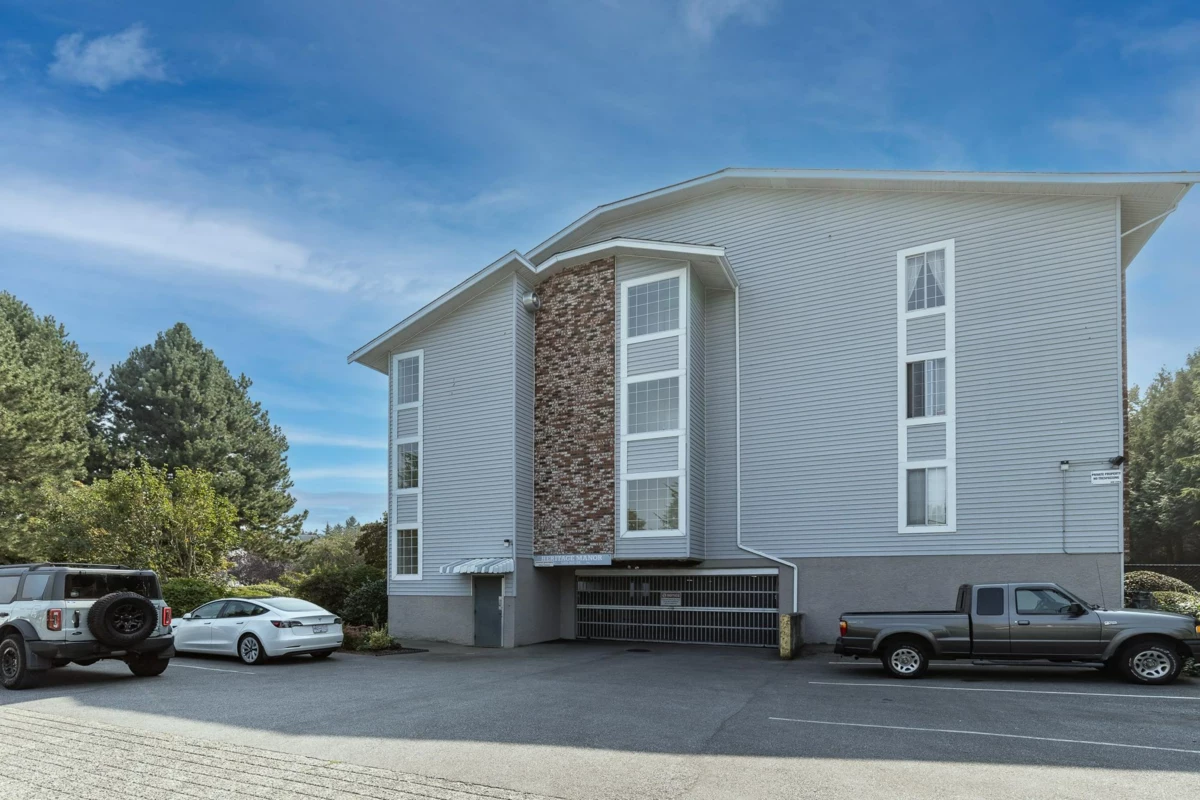 Hallway Photo of 221 5379 205 Street, Langley, BC