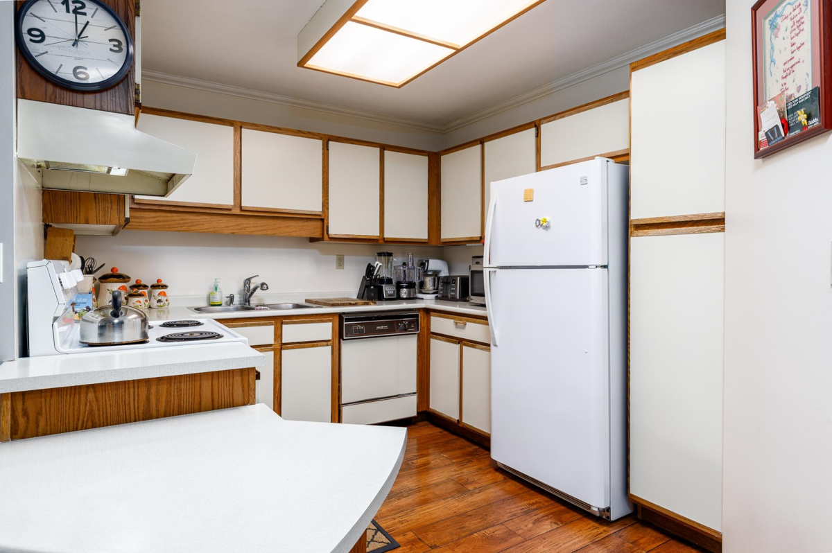 Pantry Photo of 221 5379 205 Street, Langley, BC