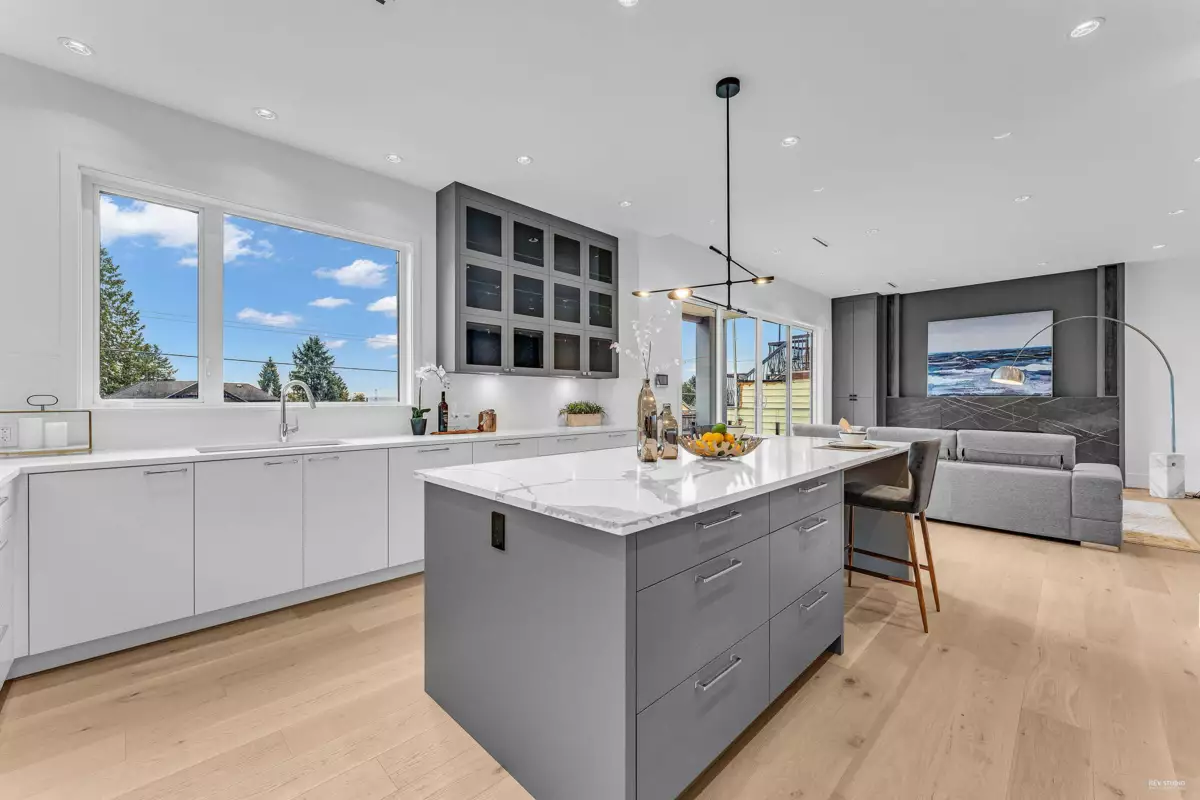 Bedroom 3 Photo of 615 E 6th Street, North Vancouver, BC