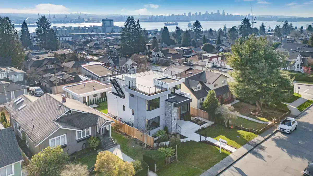 Community Amenities Photo (Clubhouse) of 615 E 6th Street, North Vancouver, BC