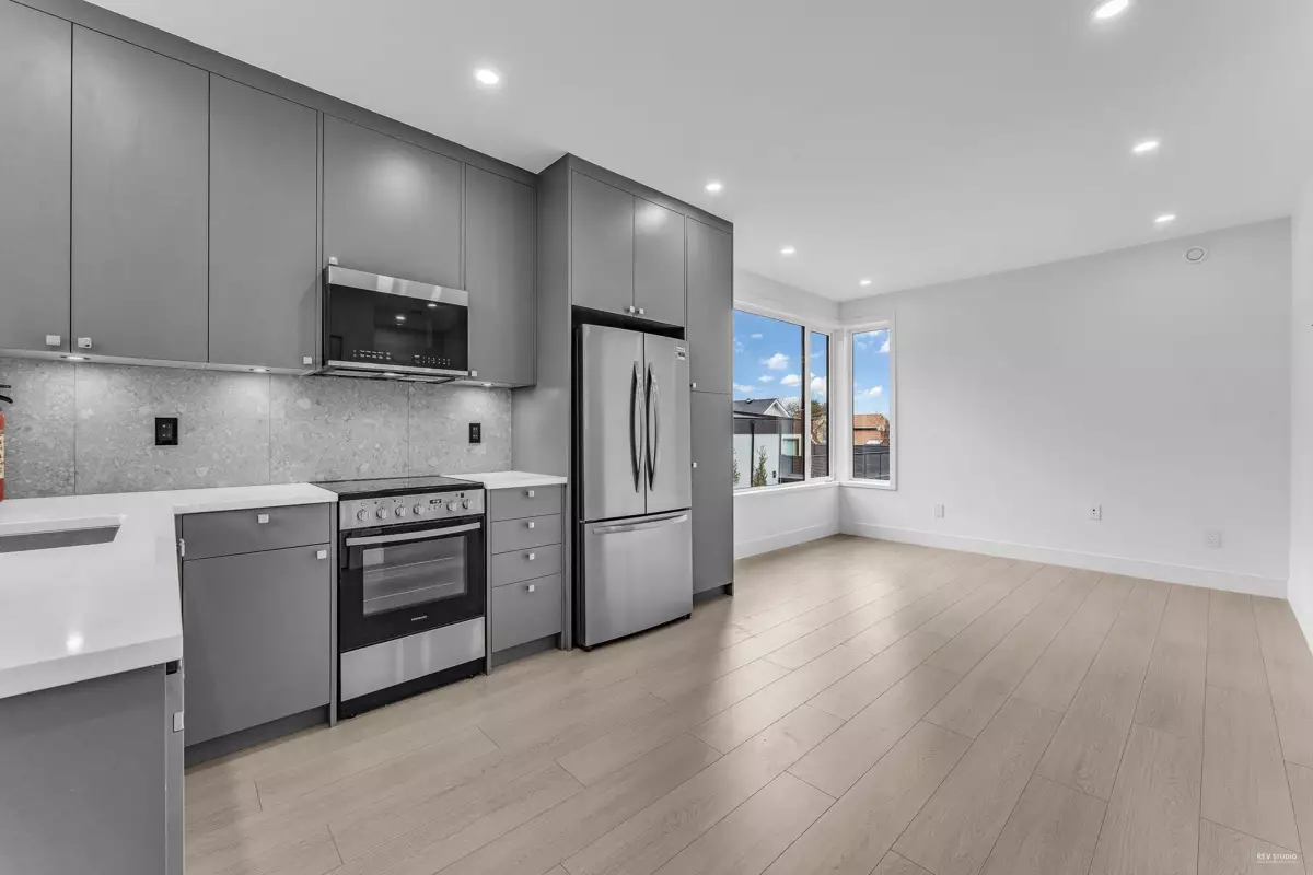 Hot Tub / Spa Photo of 615 E 6th Street, North Vancouver, BC