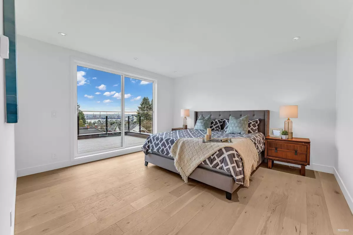 Office / Den Photo of 615 E 6th Street, North Vancouver, BC