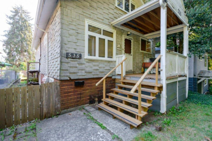 535 W 15th Street, North Vancouver, BC, North Vancouver — Single Family Residence for sale